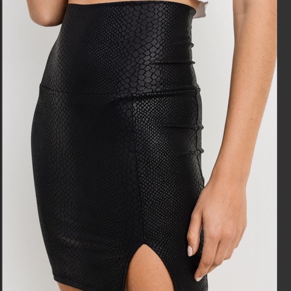 ◾️Snake Skin mini skirt 🐍 - Picture 4 of 4